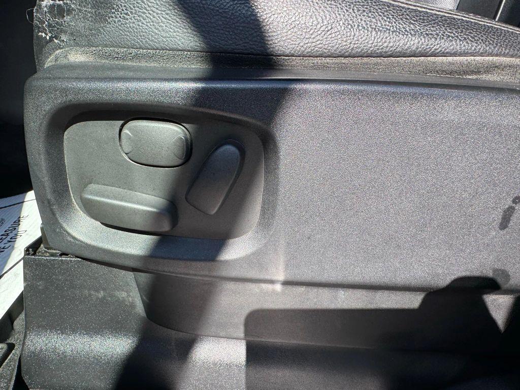 used 2015 Land Rover LR4 car, priced at $13,947