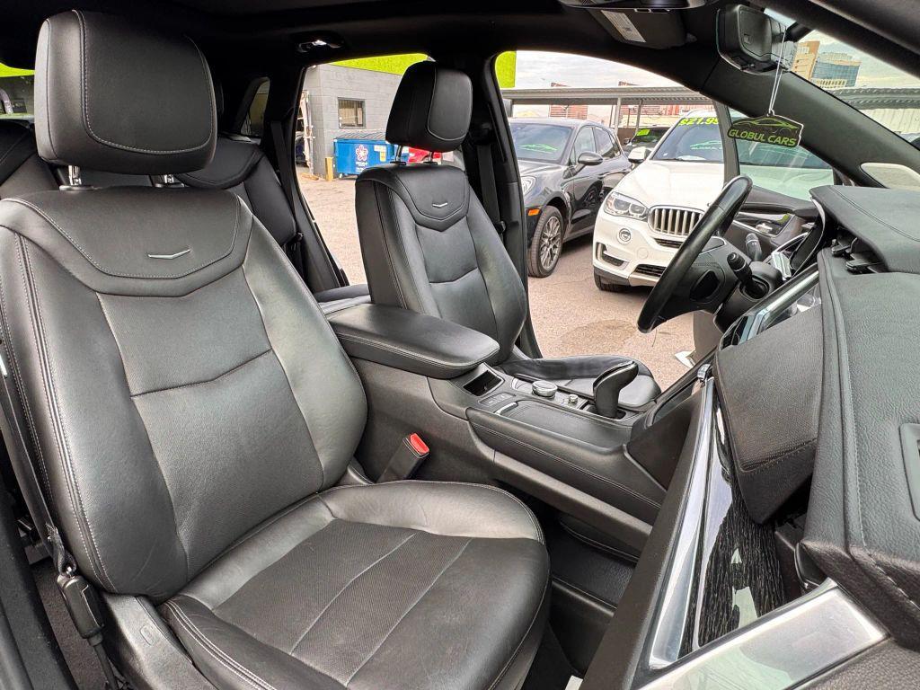 used 2021 Cadillac XT5 car, priced at $22,999