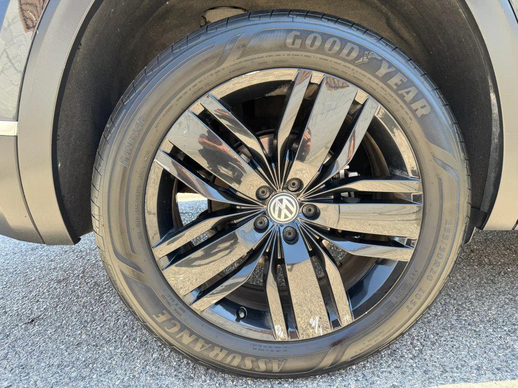 used 2018 Volkswagen Atlas car, priced at $16,999