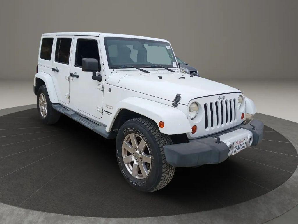used 2013 Jeep Wrangler Unlimited car, priced at $17,999