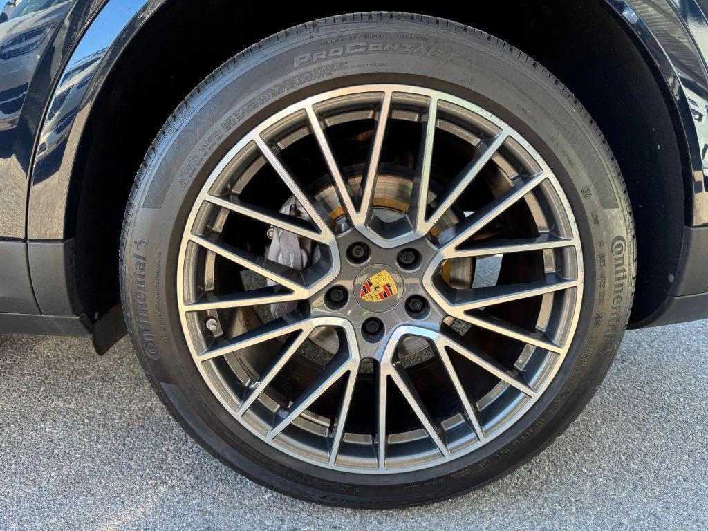 used 2021 Porsche Cayenne car, priced at $33,999