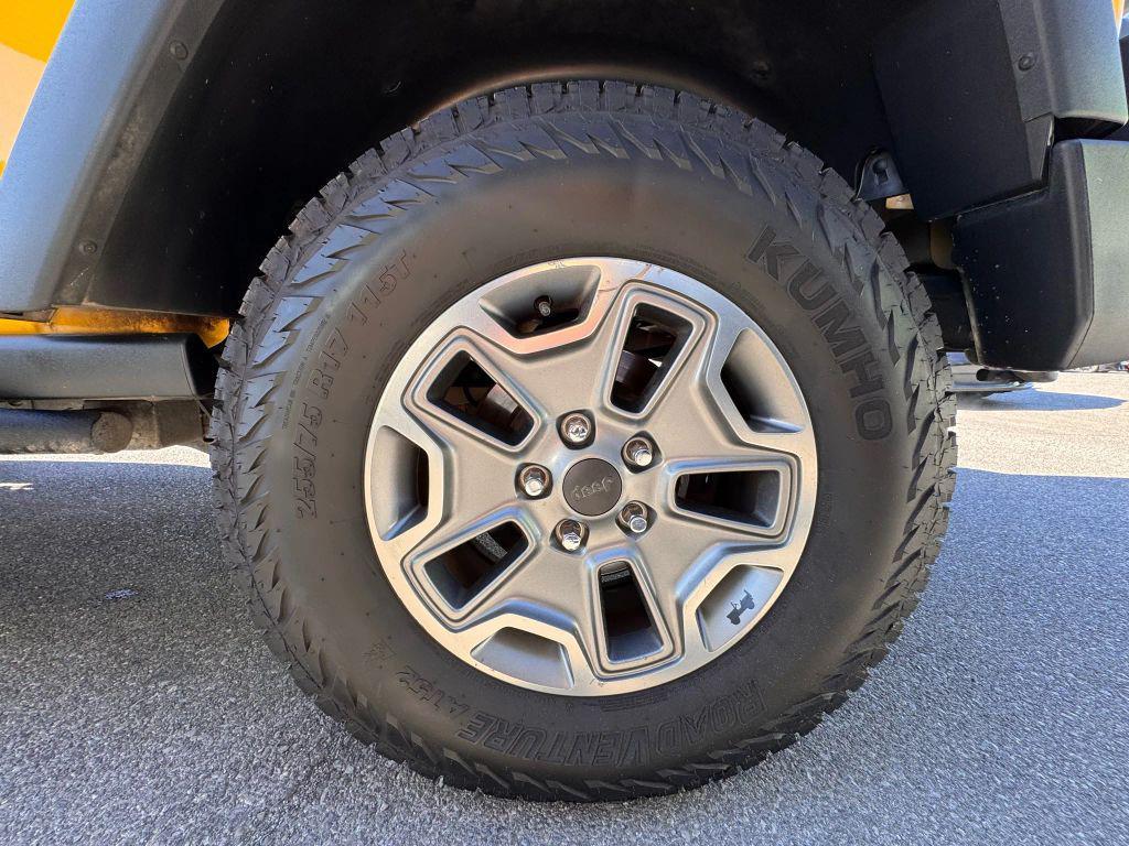 used 2015 Jeep Wrangler Unlimited car, priced at $17,999