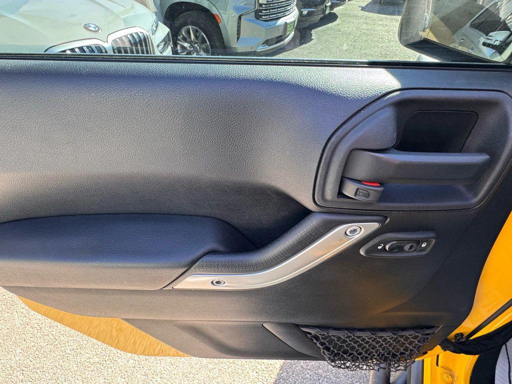 used 2015 Jeep Wrangler Unlimited car, priced at $17,999