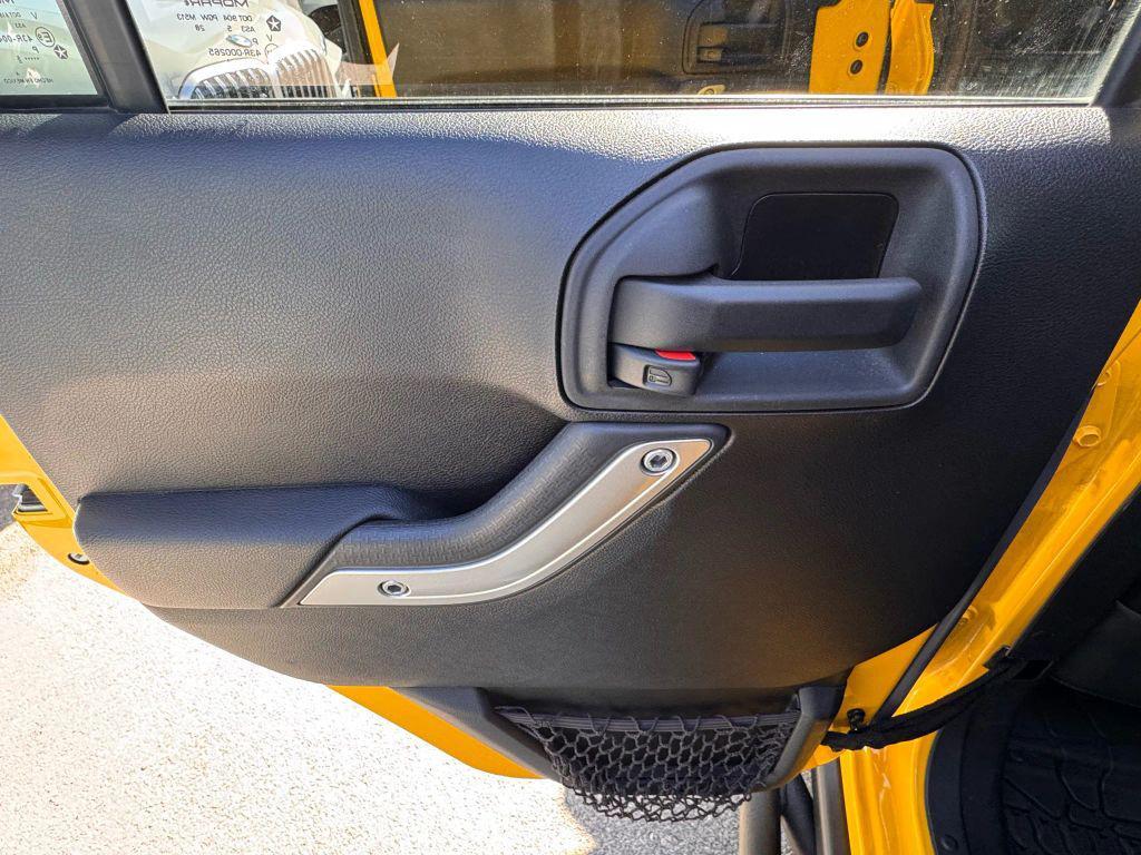 used 2015 Jeep Wrangler Unlimited car, priced at $17,999