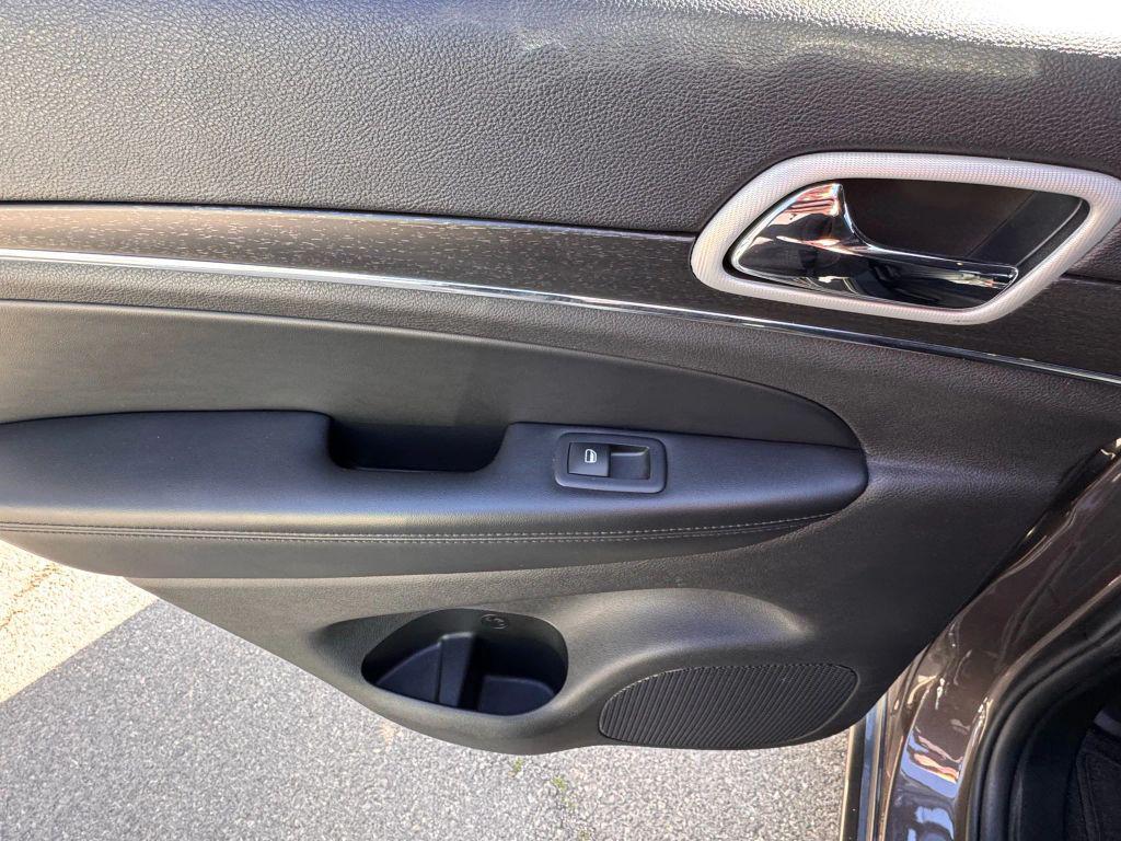 used 2018 Jeep Grand Cherokee car, priced at $19,999