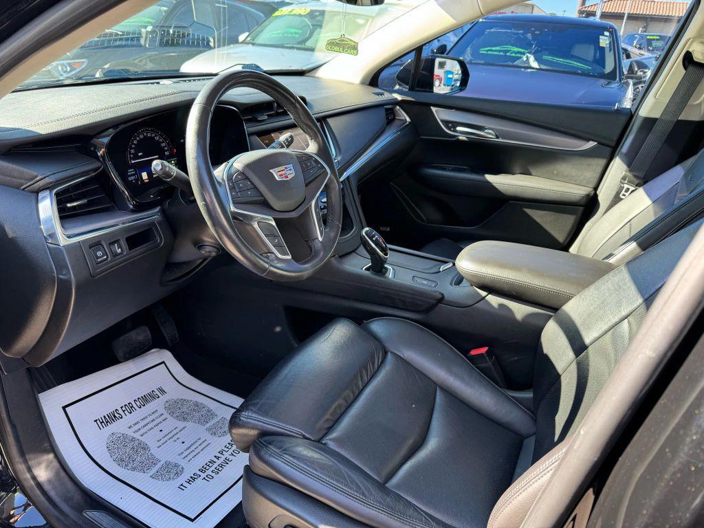 used 2017 Cadillac XT5 car, priced at $17,999