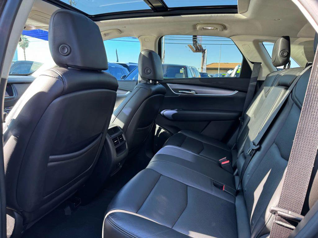 used 2017 Cadillac XT5 car, priced at $17,999