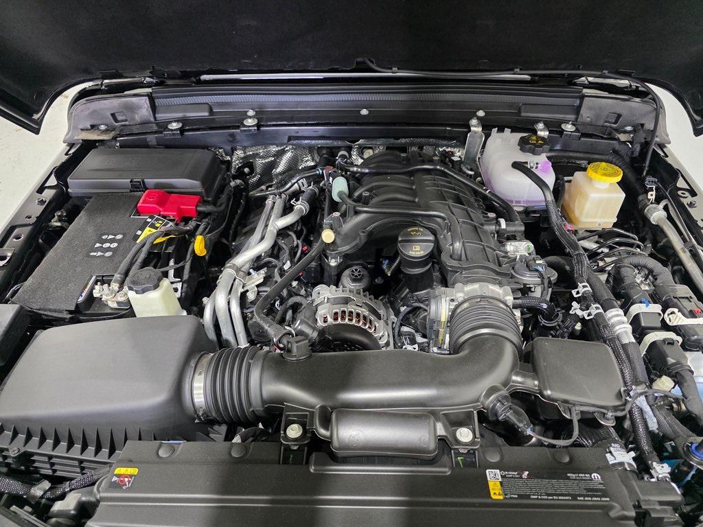 new 2025 Jeep Gladiator car, priced at $45,946