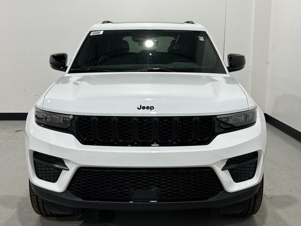new 2025 Jeep Grand Cherokee car, priced at $37,430