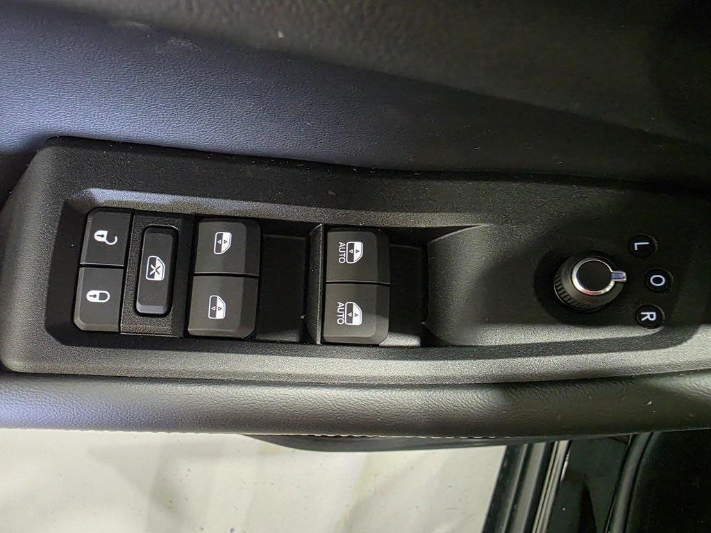 new 2025 Jeep Grand Cherokee car, priced at $40,243