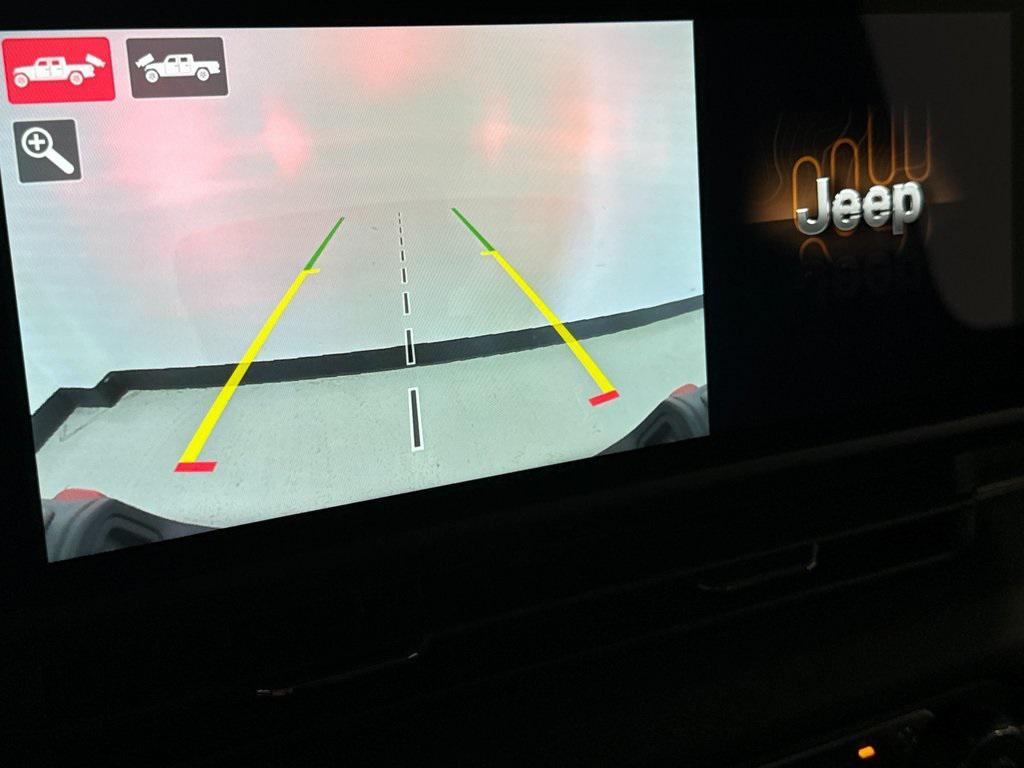 new 2025 Jeep Gladiator car, priced at $44,582