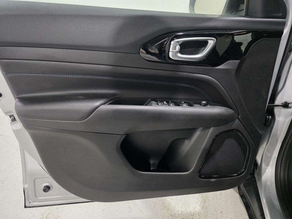 new 2026 Jeep Compass car, priced at $27,770