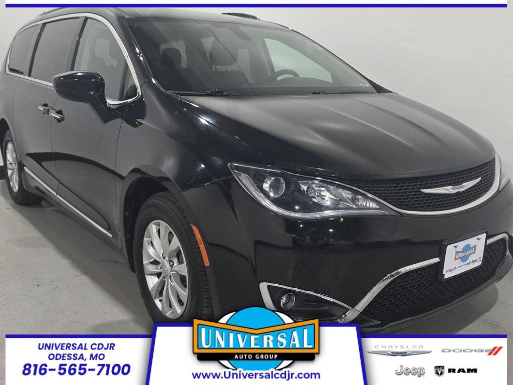 used 2017 Chrysler Pacifica car, priced at $10,896