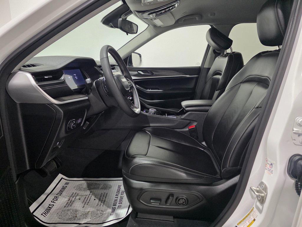 used 2023 Jeep Grand Cherokee car, priced at $26,732