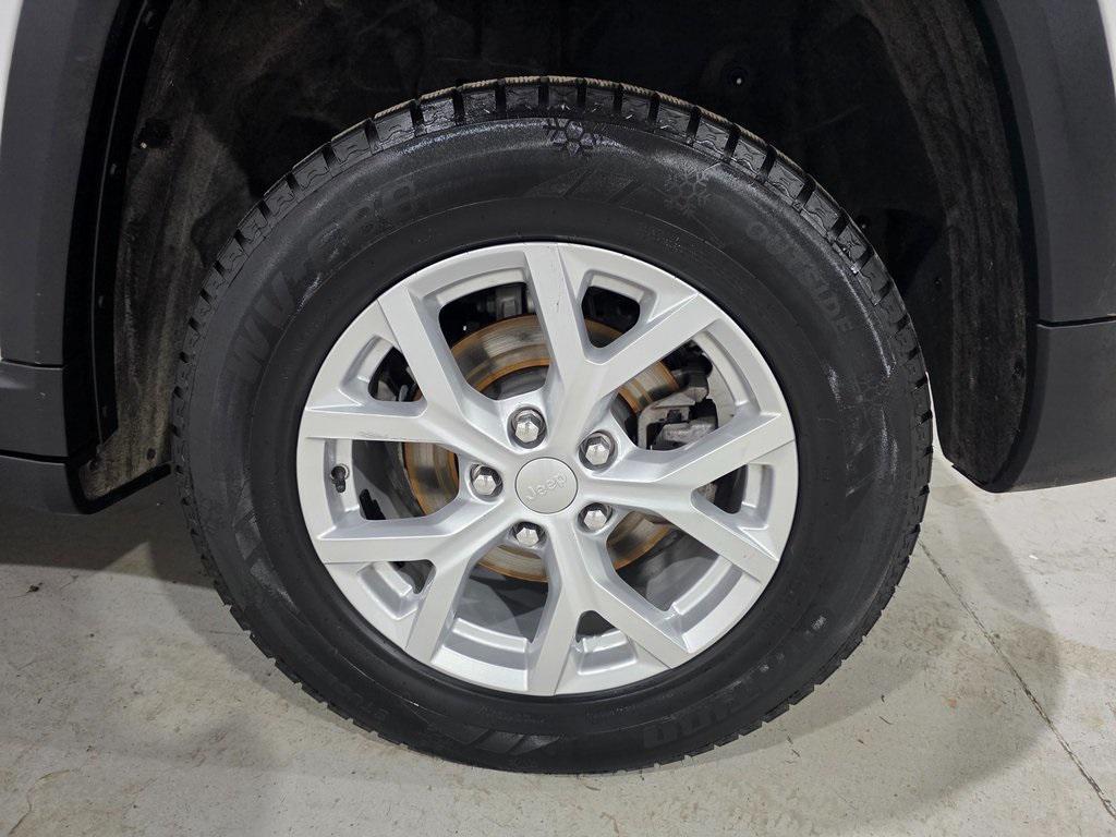 used 2023 Jeep Grand Cherokee car, priced at $26,732