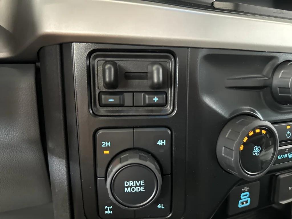 new 2024 Ford F-350 car, priced at $53,980