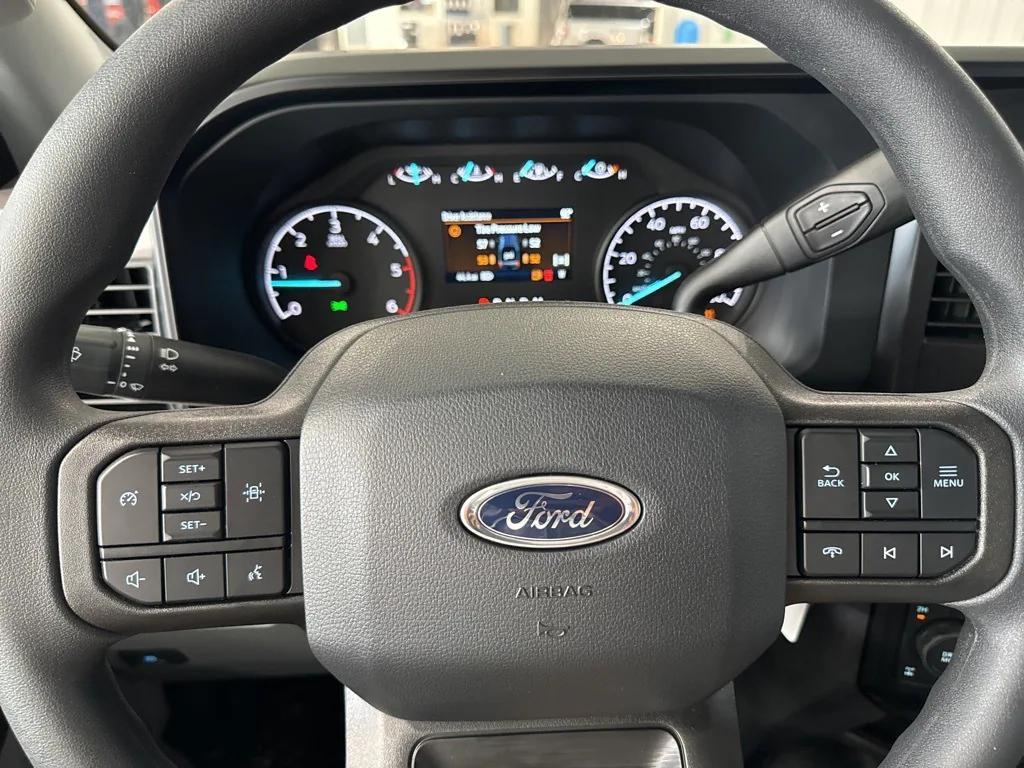 new 2024 Ford F-350 car, priced at $53,980