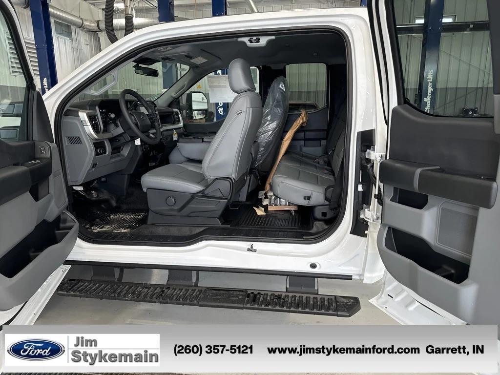 new 2024 Ford F-350 car, priced at $53,980