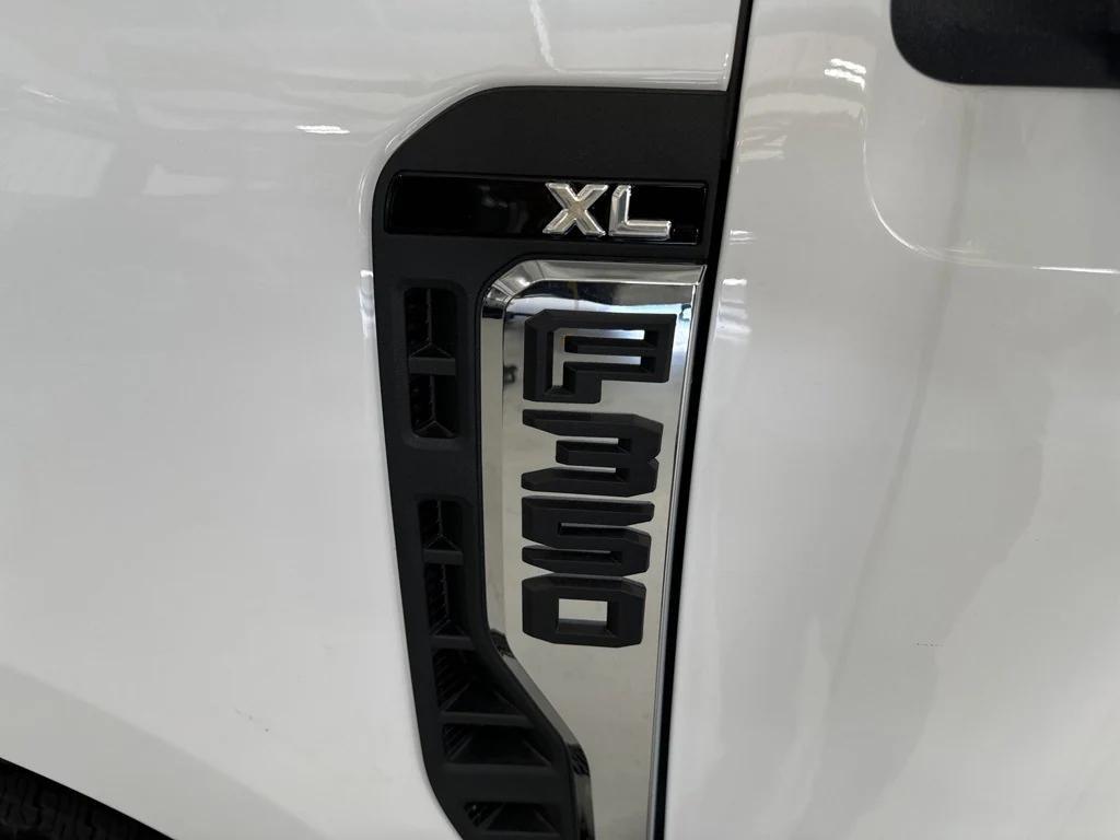 new 2024 Ford F-350 car, priced at $53,980