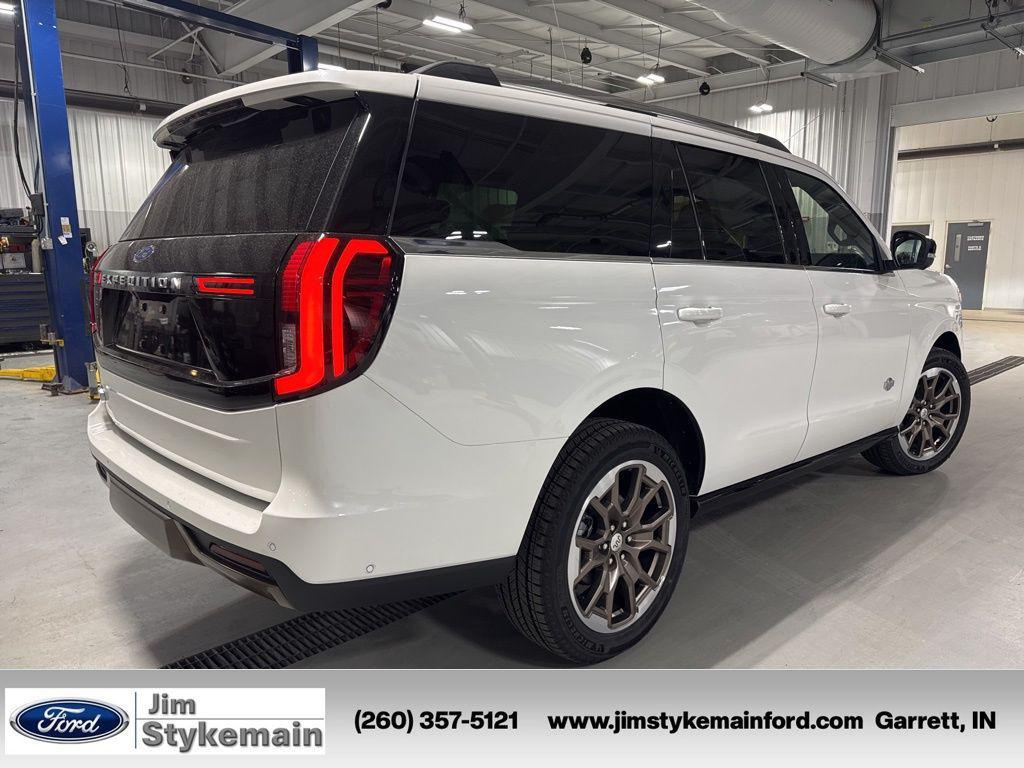 new 2025 Ford Expedition car, priced at $87,910
