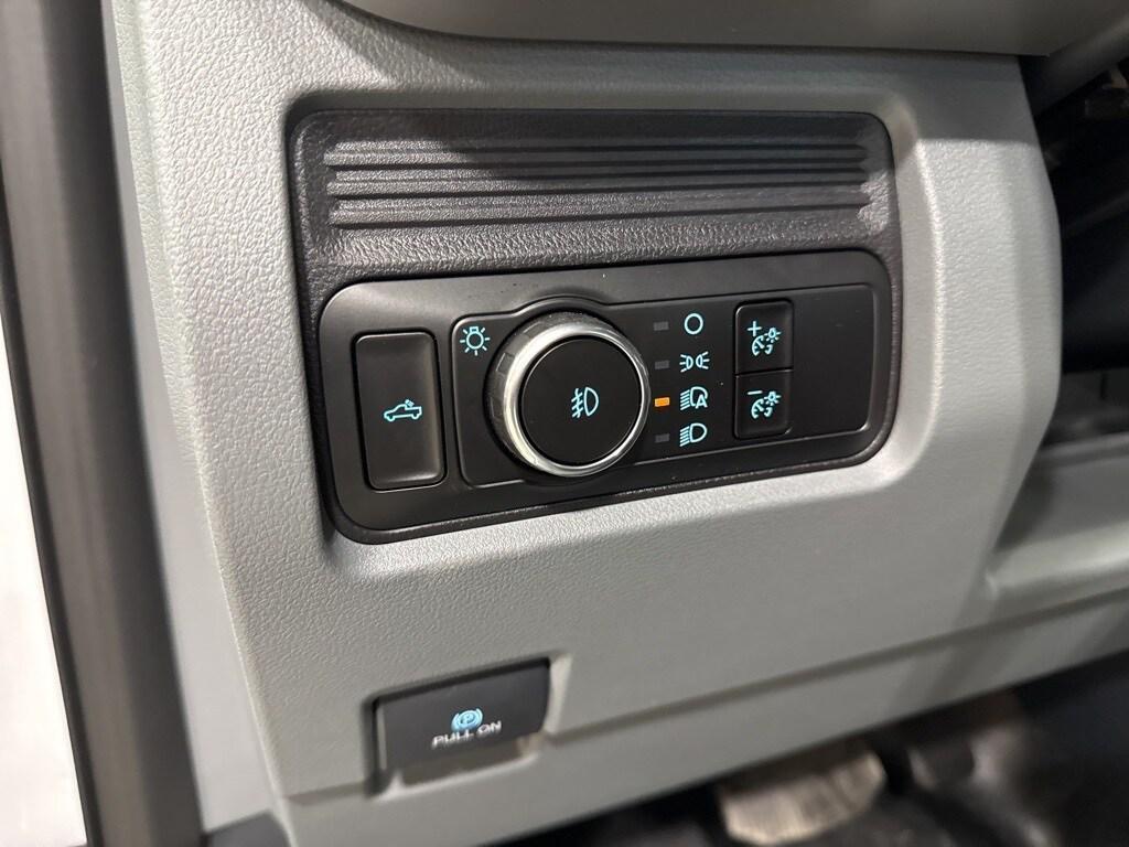 new 2025 Ford F-250 car, priced at $60,930