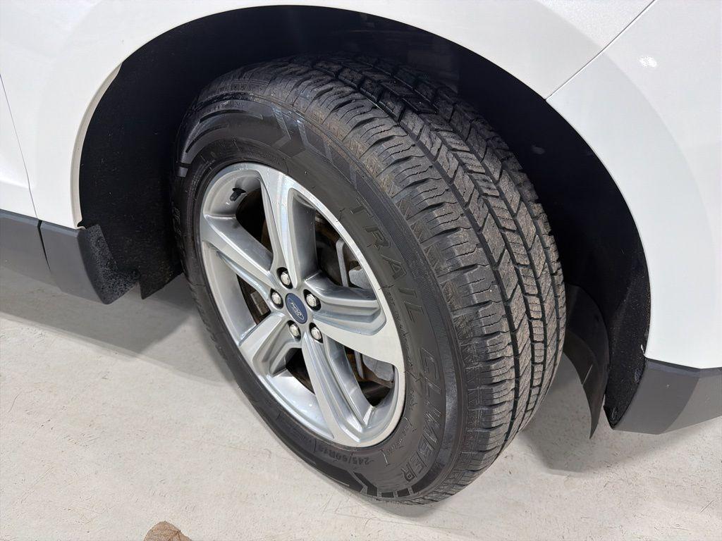 used 2022 Ford Edge car, priced at $16,886