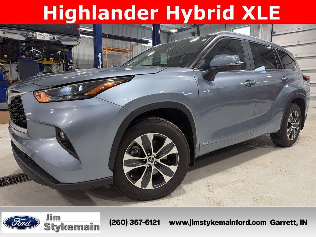 used 2024 Toyota Highlander Hybrid car, priced at $44,997