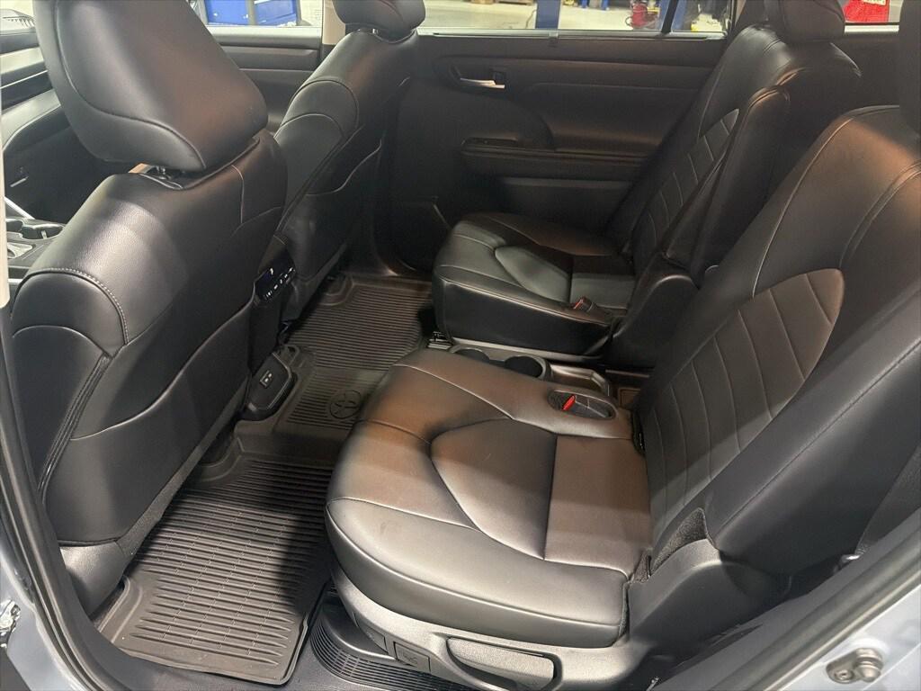 used 2024 Toyota Highlander Hybrid car, priced at $44,900