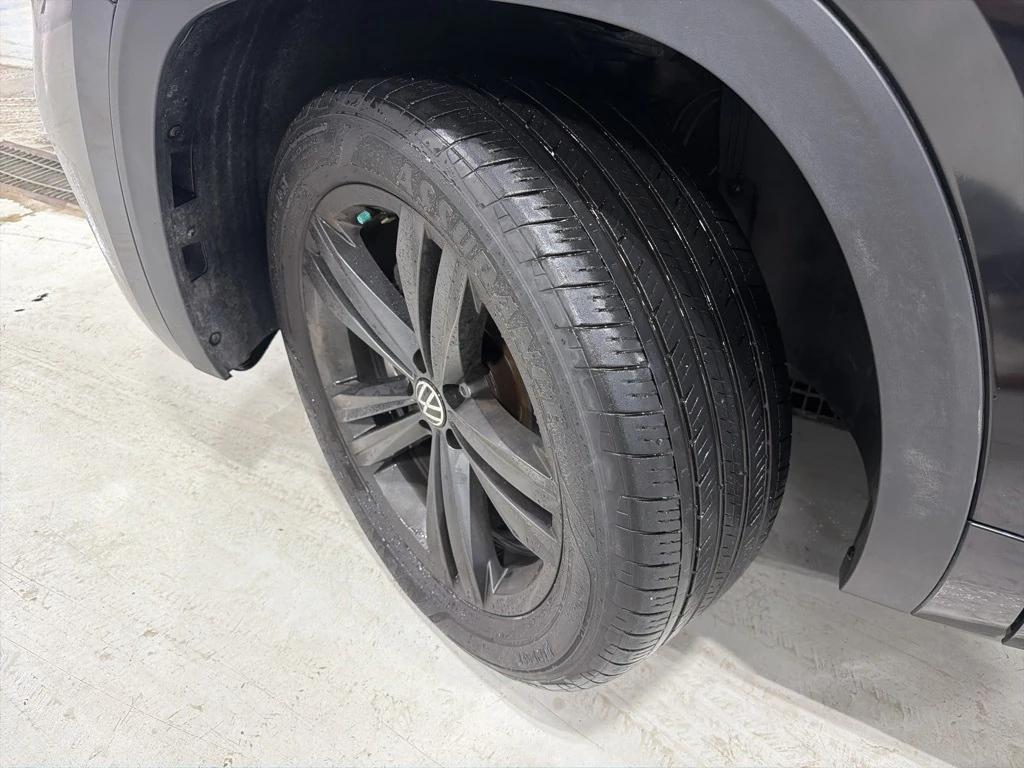 used 2022 Volkswagen Atlas Cross Sport car, priced at $29,000