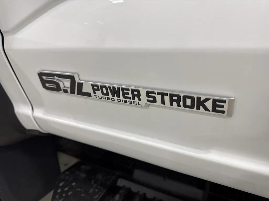 new 2025 Ford F-450 car, priced at $75,555