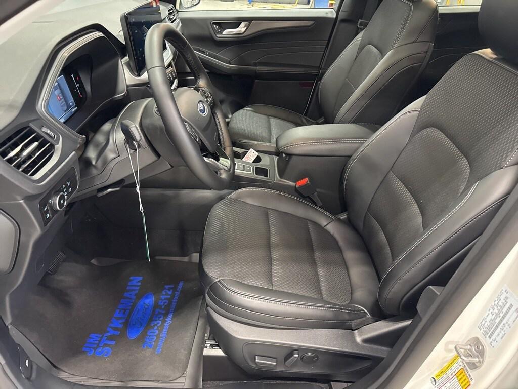 new 2025 Ford Escape PHEV car, priced at $41,140