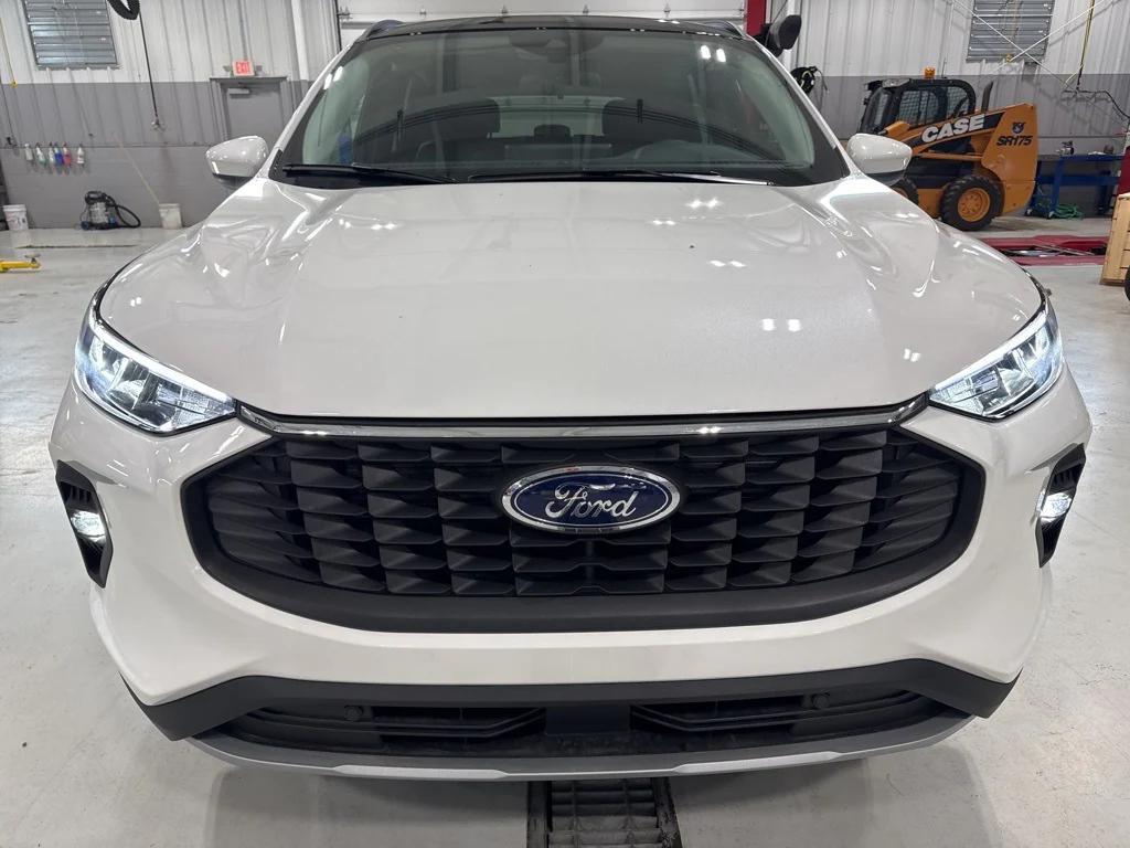 new 2025 Ford Escape PHEV car, priced at $41,140