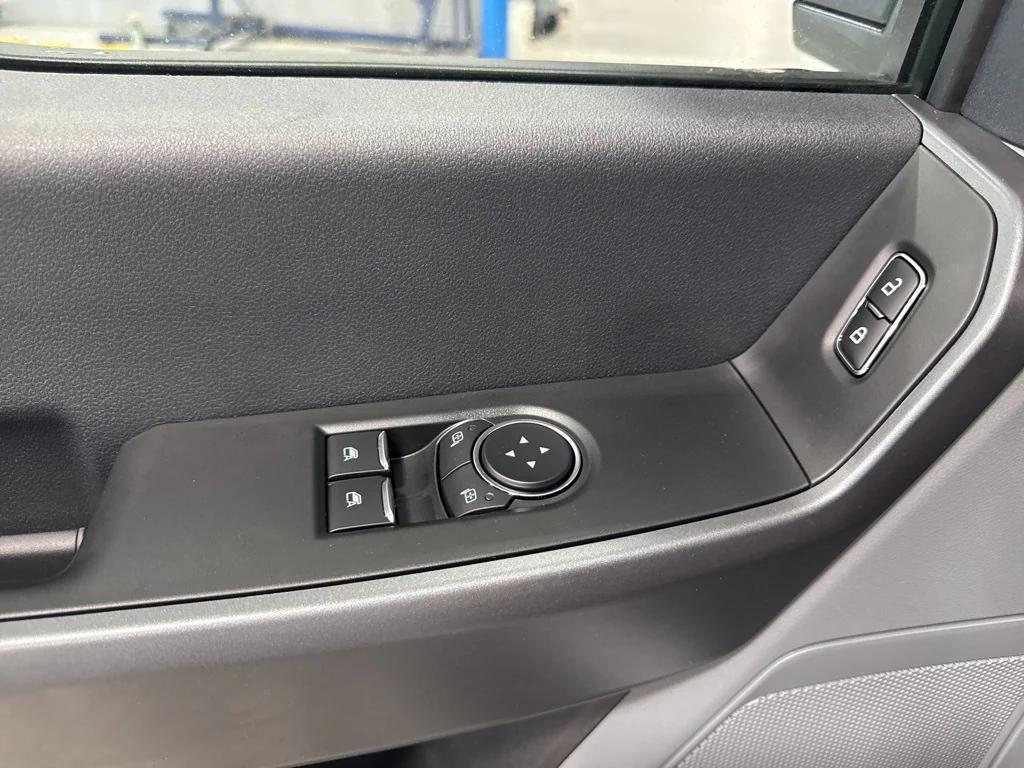 new 2025 Ford F-250 car, priced at $54,665