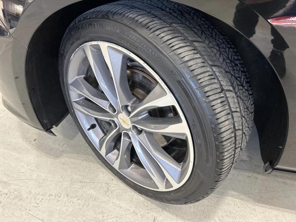 used 2022 Chevrolet Malibu car, priced at $19,293