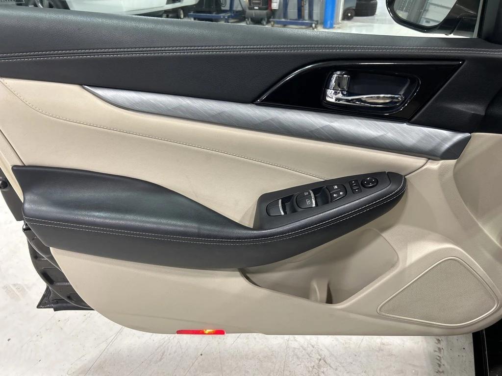 used 2016 Nissan Maxima car, priced at $18,995