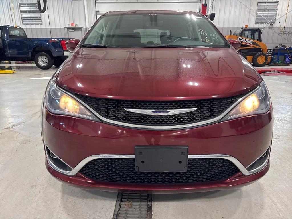 used 2020 Chrysler Pacifica car, priced at $18,800