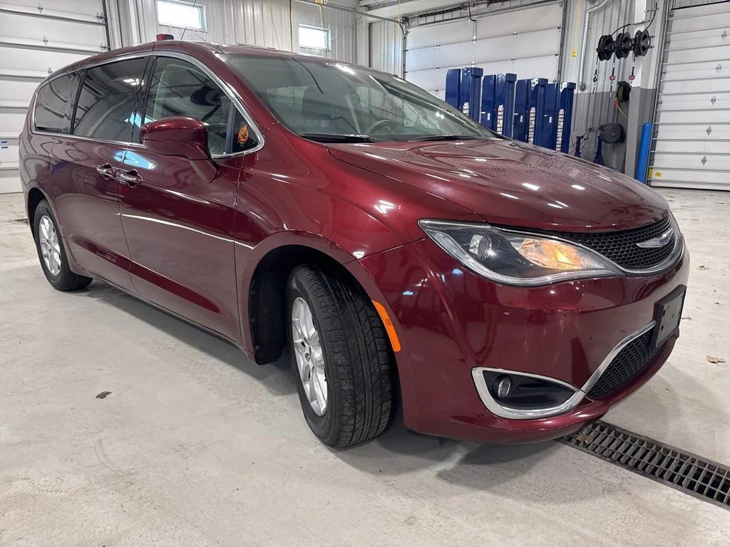 used 2020 Chrysler Pacifica car, priced at $18,800