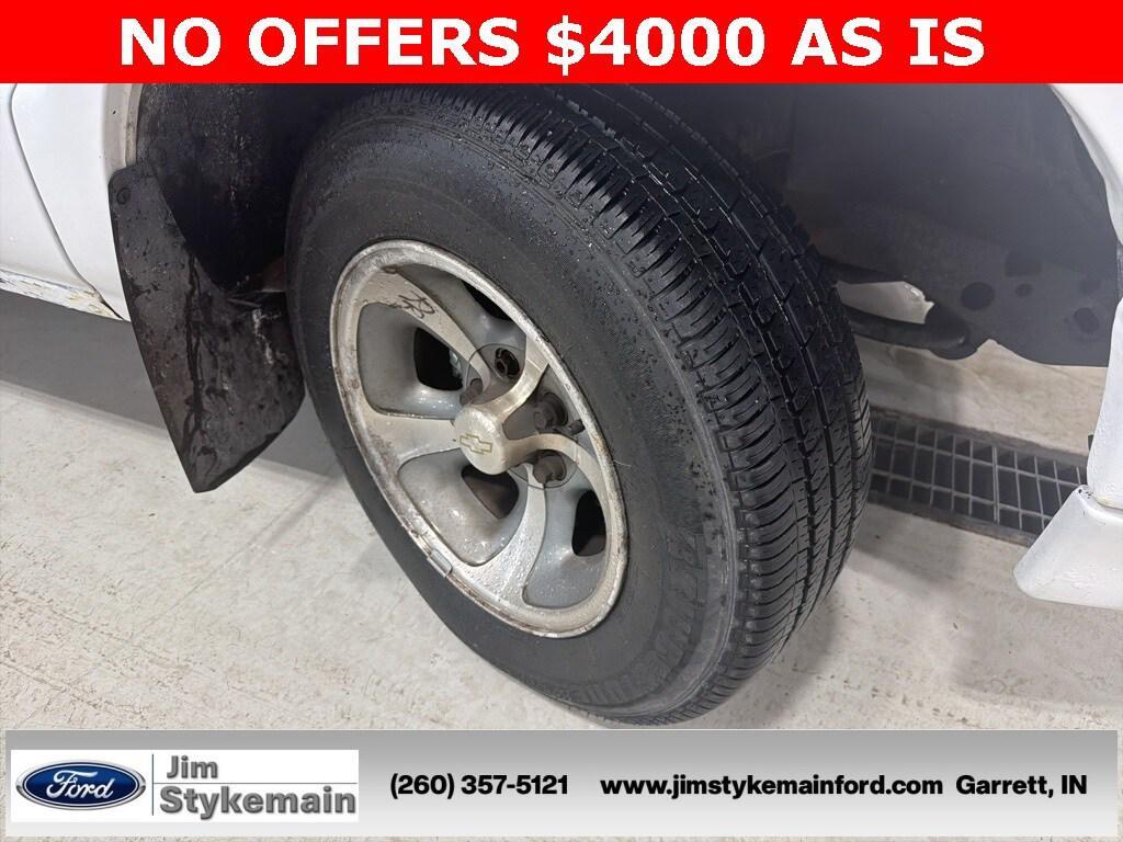 used 2000 Chevrolet S-10 car, priced at $4,000