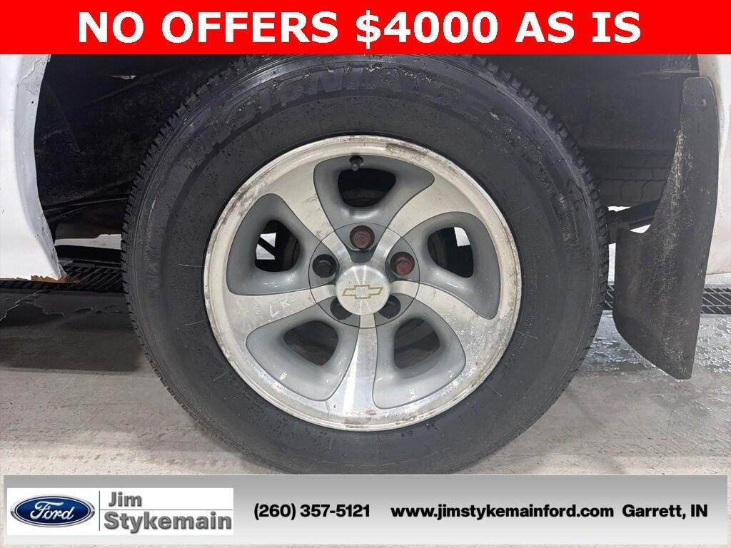 used 2000 Chevrolet S-10 car, priced at $4,000