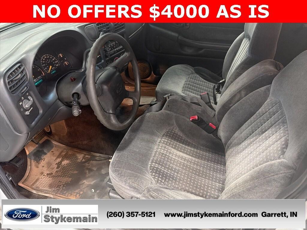 used 2000 Chevrolet S-10 car, priced at $4,000