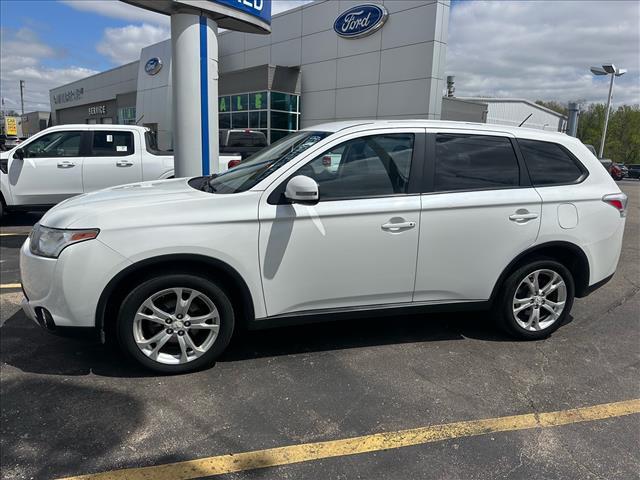used 2015 Mitsubishi Outlander car, priced at $9,275