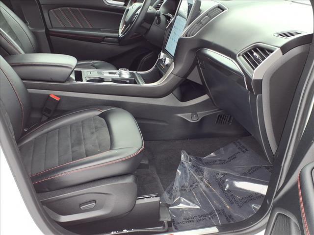 used 2024 Ford Edge car, priced at $30,993