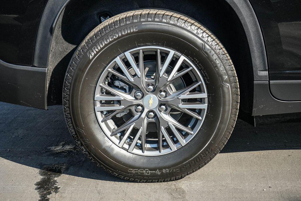 new 2026 Chevrolet Traverse car, priced at $45,000