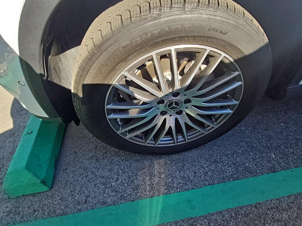 used 2024 Mercedes-Benz GLC 300 car, priced at $37,150