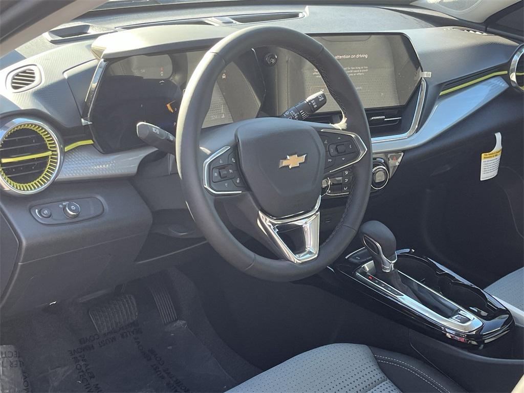 new 2025 Chevrolet Trax car, priced at $24,894