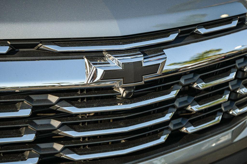 new 2026 Chevrolet Equinox car, priced at $29,985