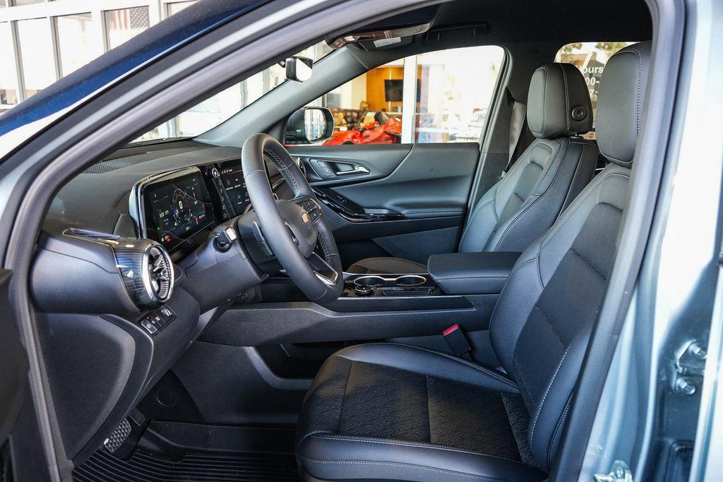 new 2026 Chevrolet Equinox car, priced at $33,885
