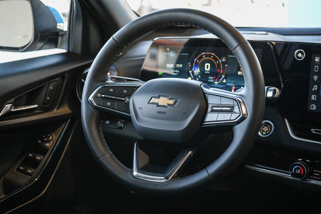 new 2026 Chevrolet Equinox car, priced at $33,885