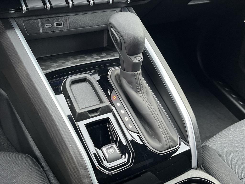 new 2026 Chevrolet Colorado car, priced at $33,137