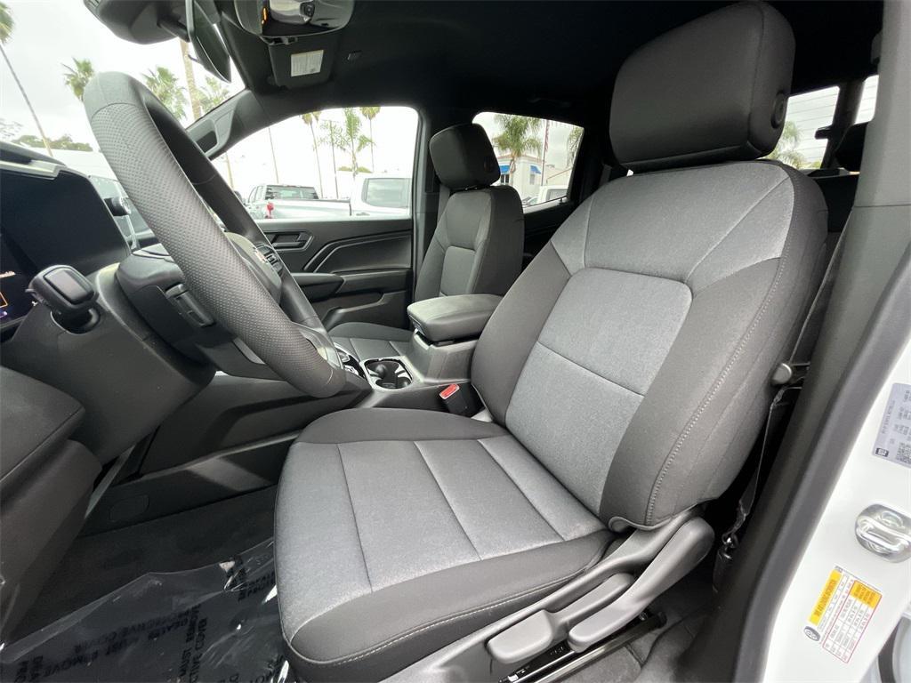 new 2026 Chevrolet Colorado car, priced at $33,137